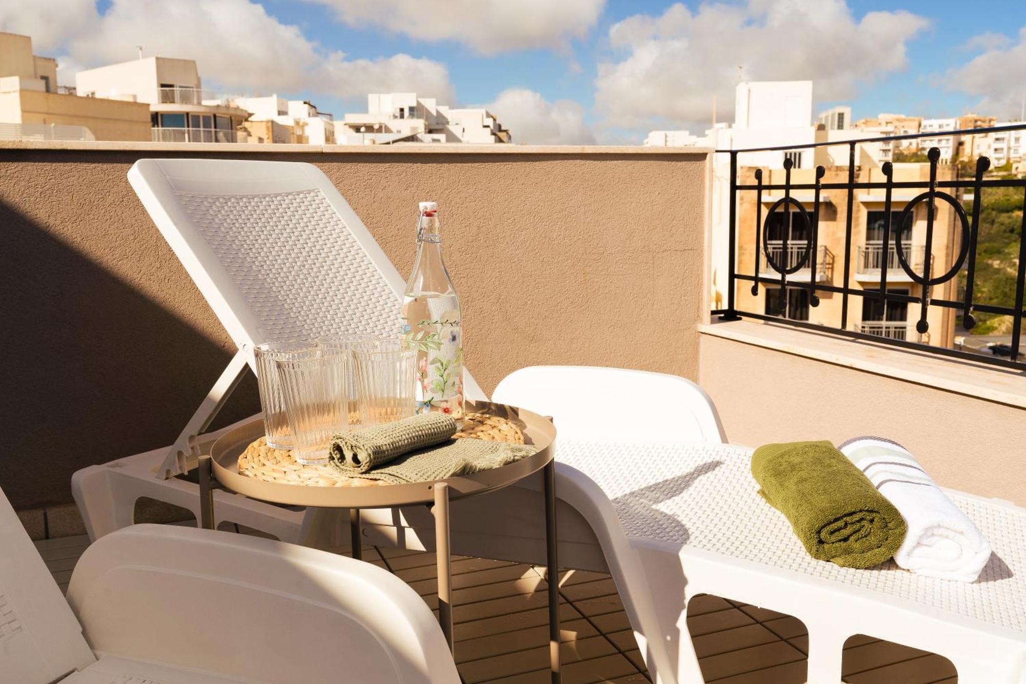 דירות סליאמה La88 Bayview Penthouse With Jacuzzi מראה חיצוני תמונה